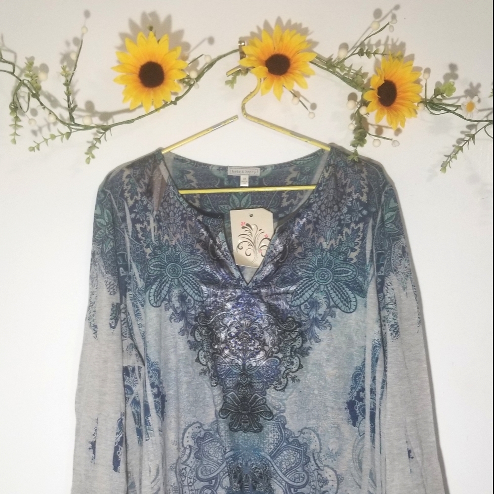 Kate & Henry knitted  floral 3/4 sleeves blouse